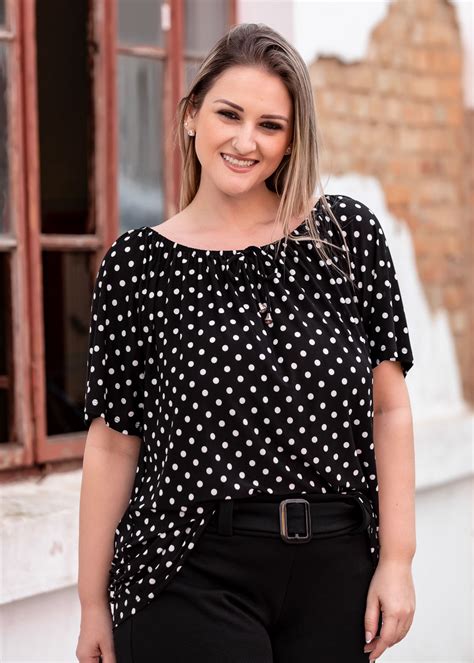 Blusas Plus Size: Estilo e Conforto .